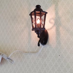 Dollhouse Miniature Light Black Coach Large Exterior Wall Lamp 1:12 Scale 12 Volt Electric