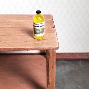 Dollhouse Miniature Mouth Wash Antiseptic Modern Style 1:12 Scale Medicine