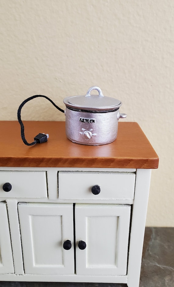 Dollhouse Miniature Crockpot Slow Cooker Modern Silver 