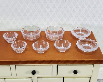 Dollhouse Bowls Serving Dishes Clear Plastic Scalloped Edge Set of 8 1:12 Scale Miniatures