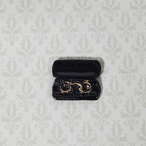 Dollhouse Tiny Glasses in Case Prince-nez Style 1:12 Scale Miniature Accessory