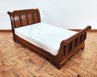 JBM Dollhouse Bed Large Victorian Style 1:12 Miniature Furniture Walnut Finish