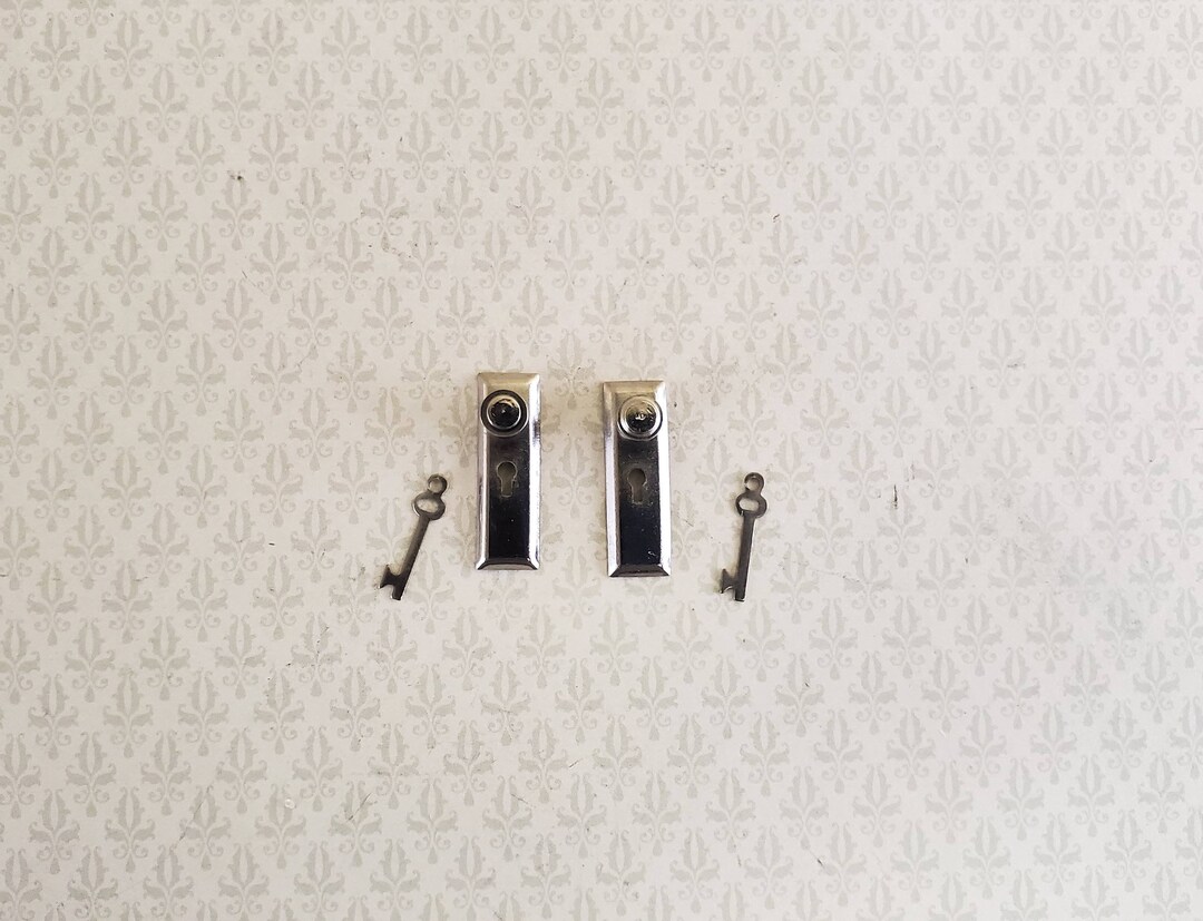 Dollhouse Miniature Door Knobs and Plates Set With Keyhole 112 Scale