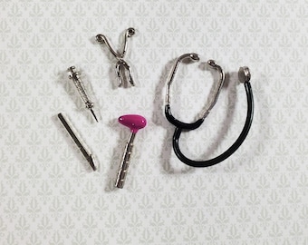Dollhouse Tiny Medical Surgical Instruments 5 Pieces Metal Miniatures 1:12 Scale