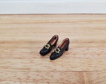 Dollhouse Shoes Pumps Black with Gold Buckles Cast Resin 1:12 Scale Miniature