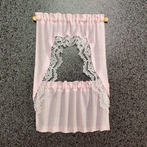 Dollhouse Curtains Cafe Style Light Pink With Lace Wood Curtain Rod 1:12 Scale