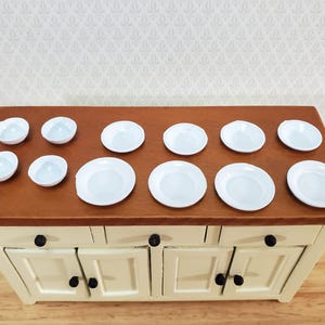 Dollhouse Metal Dishes White Plates Bowls Set of 12 Pieces 1:12 Scale Miniatures