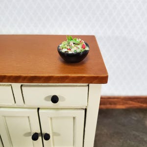 Miniature Bowl of Guacamole Salsa with Lime Slice 1:12 Scale Dollhouse Food