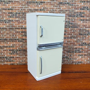 Dollhouse Refrigerator 2 Door Fridge Cream & White Retro Style 1:12 Scale Wood Furniture