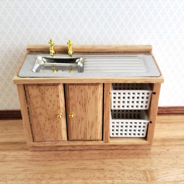 Dockhus Modernt Köksskåp med Korgar Ljus Ek 1:12 Miniatyr