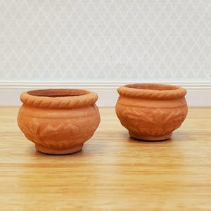 Dollhouse Terra Cotta Pots Planters Set of 2 Unglazed Round 1:12 Scale Miniature Garden