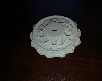 Dollhouse Miniature Ceiling Rose Medallion Small Plaster Resin 1:12 Scale 1 1/2"