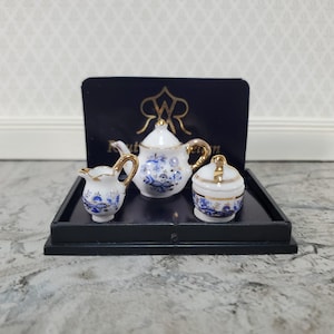 Dollhouse Coffee Tea Set Creamer & Sugar Dish Reutter Porcelain 1:12 Scale Miniature Blue White