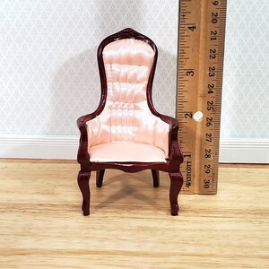 Dollhouse Gentlemen's Chair Victorian Pink & Mahogany Finish 1:12 Scale Miniature Furniture immagine 4