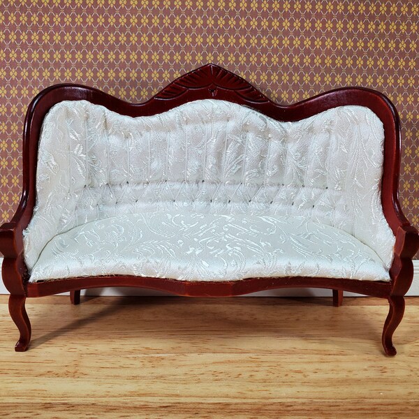 Dollhouse Victorian Sofa with Pillows Couch White 1:12 Scale Miniature Furniture Mahogany Finish