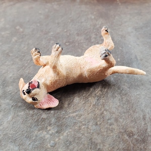 Dollhouse Labrodor Retriever Lab Puppy Dog Playful 1:12 Scale Miniature Animal