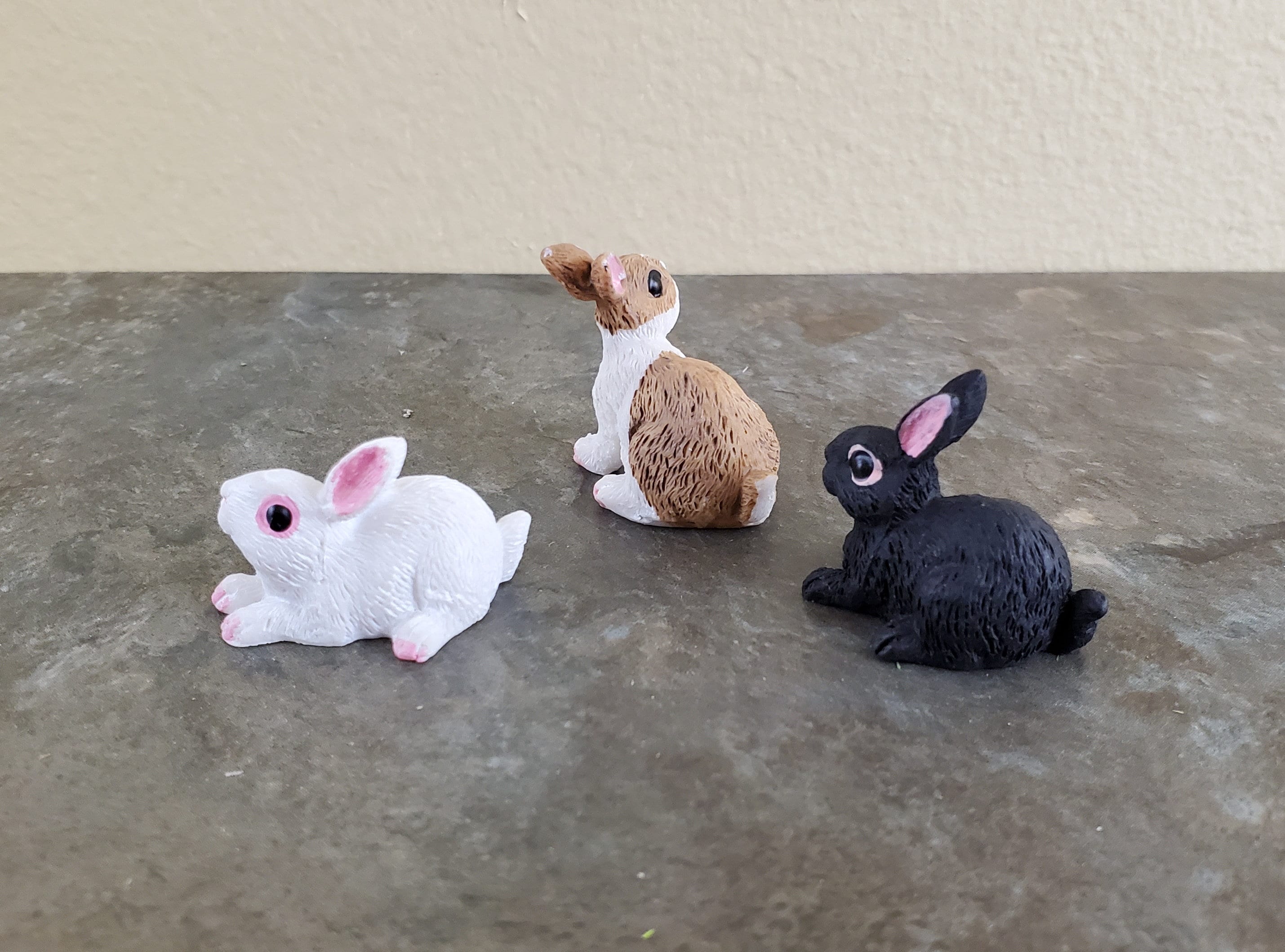 Dollhouse Miniature Fairy Garden Tiny Grey Bunny Rabbits Pair MF023 