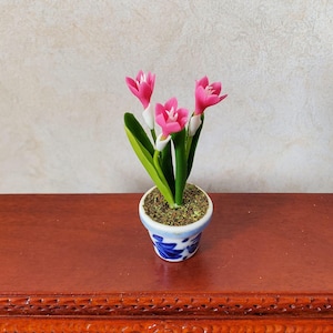 Dollhouse Pink Crocus Flowers in Ceramic Pot 1:12 Scale Miniature Plant