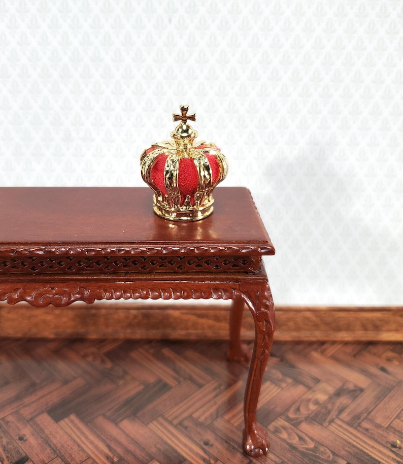 Miniature Gold King's Crown with Cross Metal 1:12 Scale Dollhouse image 1