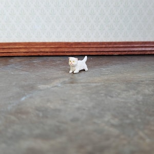 Dollhouse Miniature Kitten White Persian Playing 1:12 Scale Animals Cats