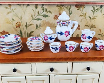 Dollhouse Coffee Set Dinner Plates Pink Daisy Ceramic 1:12 Scale Miniature