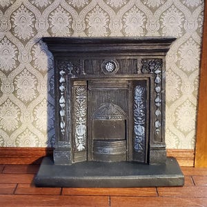 Dollhouse Miniature Fireplace Victorian Small Bedroom Resin Cast Iron Look 1:12 Scale