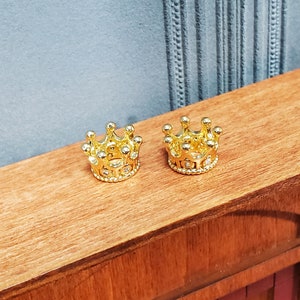 Tiny Crowns Gold Metal Set of 2 Miniatures Jewelry Model Making 1:48 Scale