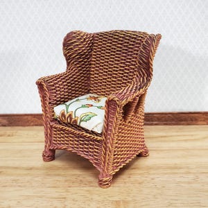 Dollhouse Resin Rattan Wicker Chair with Cushion 1:12 Scale Miniature Furniture by Reutter
