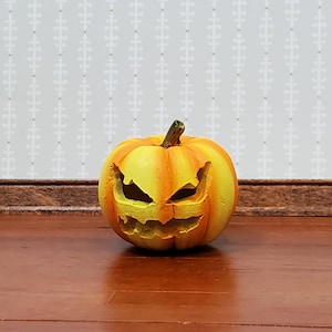 Dollhouse Carved Pumpkin for Halloween Decor 1:12 Scale Miniature Hole for Light
