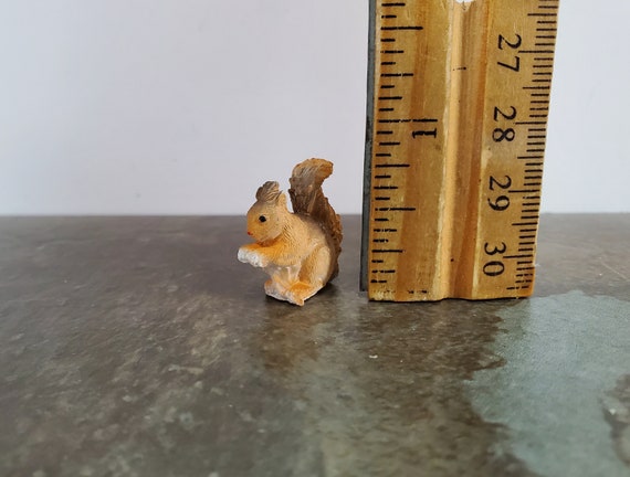 Miniature Dollhouse Squirrel 1:12 Scale New 