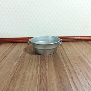 Dollhouse Miniature Metal Vat Bathtub Round &quot;Galvanized&quot; with Handles 1:12 Scale