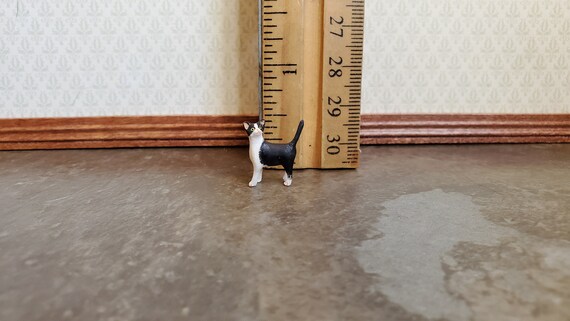 Dollhouse Miniature Cat Stretched Out A3093BW 