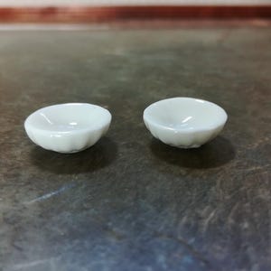 Dollhouse Ceramic Bowls Set of 2 White Fluted Edges 1:12 Scale Miniature Kitchen