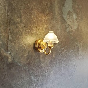 Puppenhaus Miniatur Batterie Licht einzelne Blume Wandleuchter 1:12 Maßstab