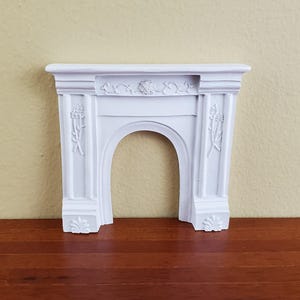 Dollhouse Miniature Fireplace Surround Victorian with Flowers White Arch Opening 1:12 Scale