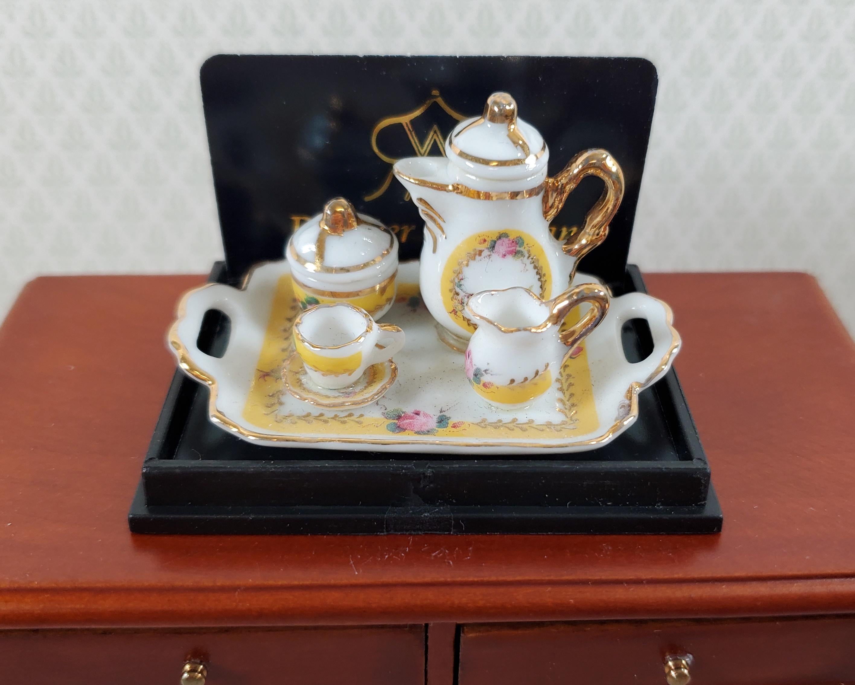 Dollhouse Coffee Tea Set Teapot Teacup Reutter Porcelain 1:12