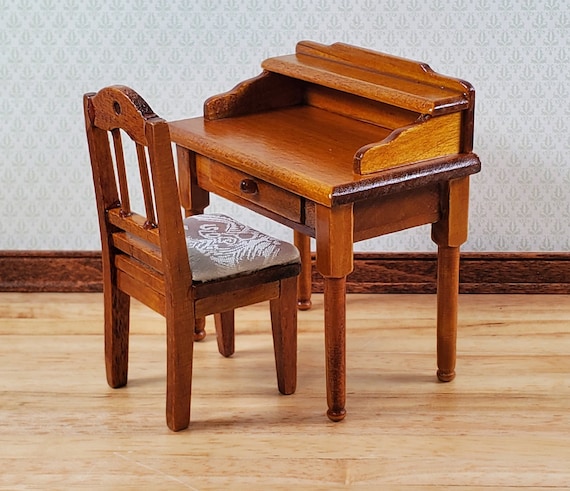 Small profile 2024 desk chair