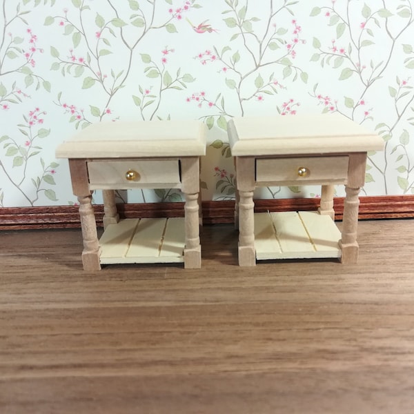 Ensemble de 2 tables de chevet miniatures pour maison de poupée, meubles non peints à l'échelle 1:12