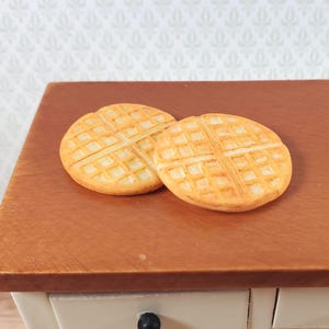 Dollhouse Large Waffles Set of 2 1:12 Scale 1" Miniature Food Kitchen Groceries