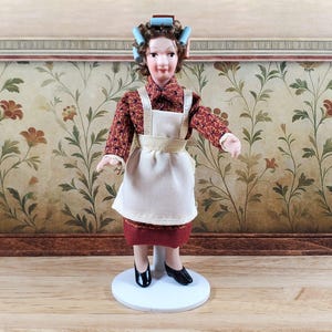 Dollhouse Porcelain Doll Modern Grandma or Mom with Curlers 1:12 Scale Miniature