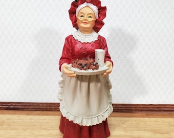 Mrs Claus Resin Figure 1:12 Scale Miniature by Houseworks Christmas Santa Houses