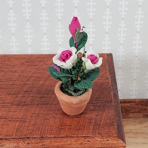 Dollhouse Roses White and Pink Flowers Potted in Terra Cotta Planter 1:12 Scale