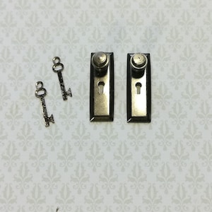 Dollhouse Miniature Door Knobs and Plates Set with Keyhole 1:12 Scale Pewter