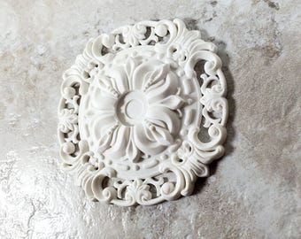 Dollhouse Ceiling Rose Medallion for Battery Lights 1:12 Scale Miniature MC177