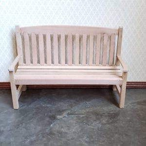 Grand banc de jardin miniature pour maison de poupée en bois brut de style classique, meubles à l'échelle 1:12