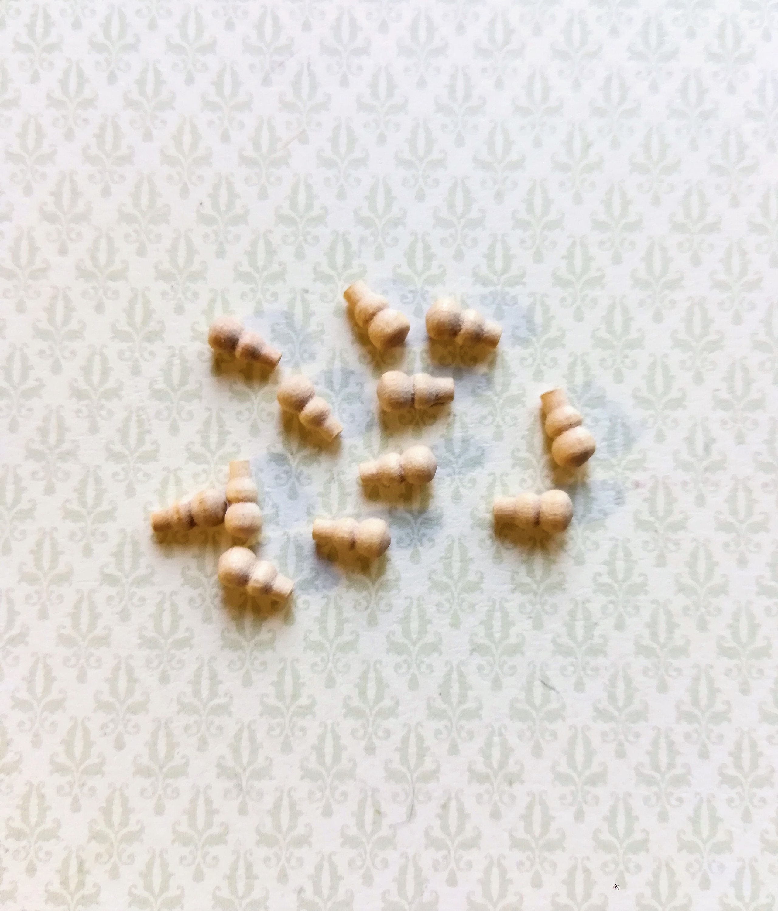 18 x Miniature for Dollhouse Decorative Wood draw handles 18 x Miniature for Dollhouse Decorative Wood draw handles