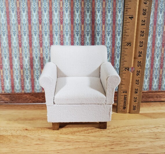 Compact club chair deals