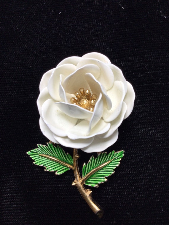 TRIFARI ENAMELED White Rose Brooch - image 1