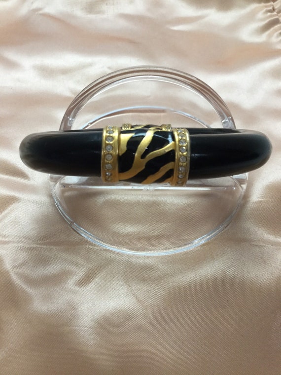 ELIZABETH TAYLOR Enameled Zebra Striped Black Resi