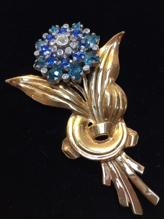 MAZER STYLE FLORAL Brooch Unsigned